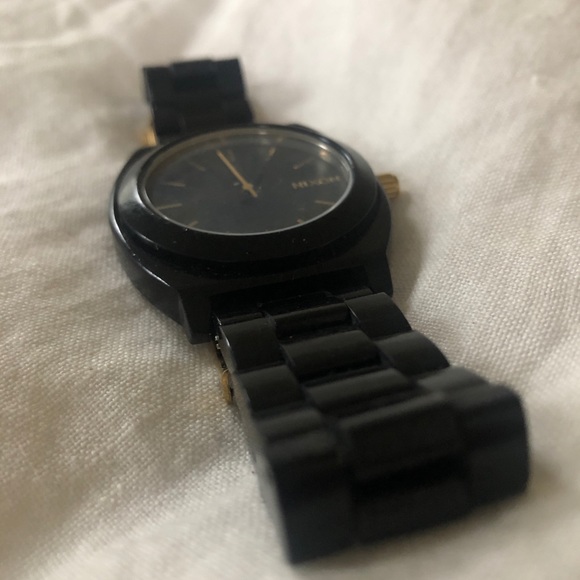 Black Nixon Watch - Picture 4 of 7